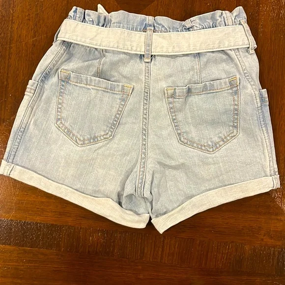 Abercrombie Girls Denim Shorts Size 11/12 - Picture 2 of 3